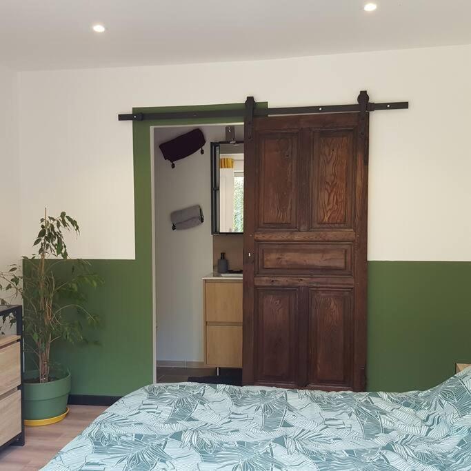 Appartement 2 Pieces Gravieres Exterior photo
